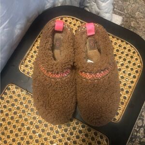 Brown Tazz Slipper UGG